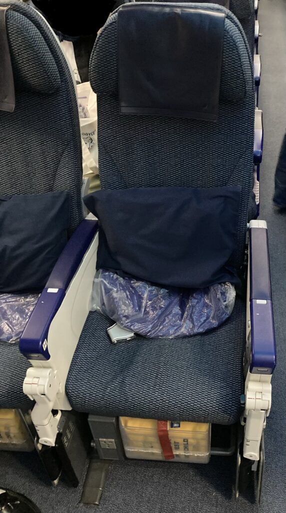 ANA 羽田-ミュンヘン便のエコノミークラス