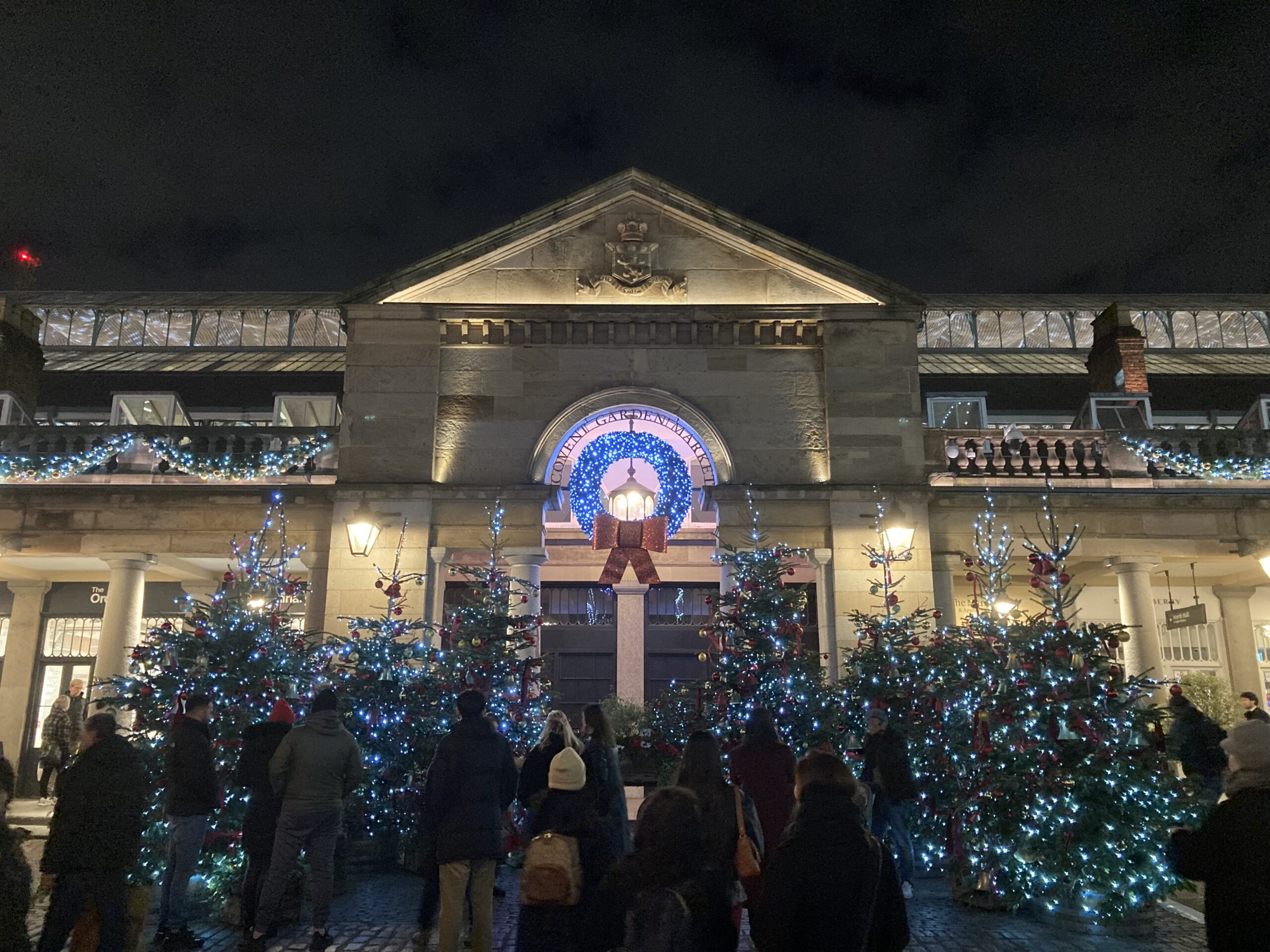 ロンドンでクリスマスシーズンを楽しむ方法 & クリスマスならではのお土産